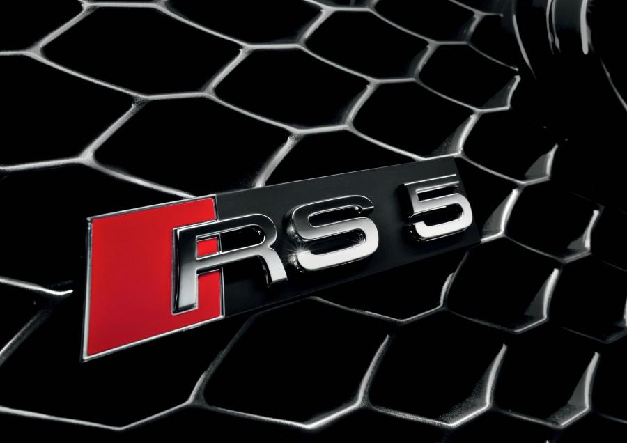 Логотип Audi RS5 Coupe 2010 года  (WW) (фото 28 из 66)